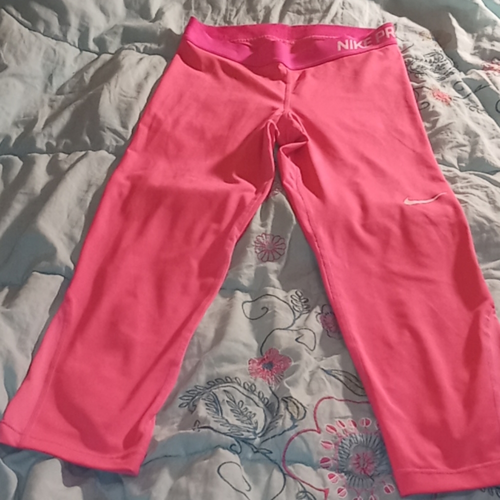 Nike Pro /sz M Capri work out leggings